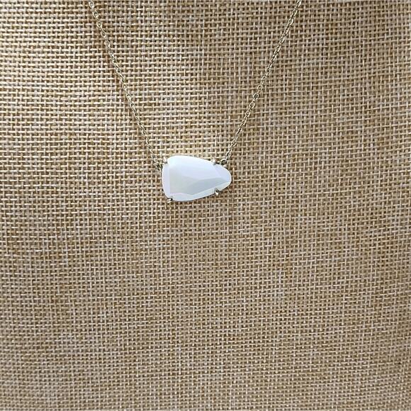 Kendra Scott White Iridescent Isla Pendant Necklace Rare HTF gold tone - Picture 9 of 11
